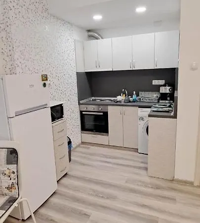 Alana Apartment *